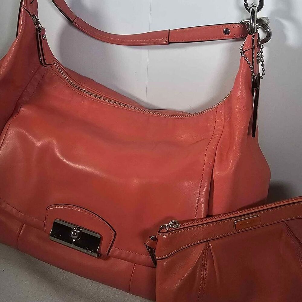 Pre-Loved Women's Coach Kristin Pink, Rose, Coral Bag with Wristlet